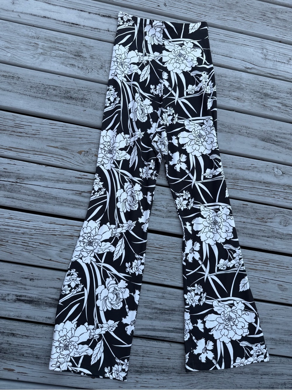 Bryn Walker Size S Modal Ponti Floral Print High Waist Flare Leg Pants NWT - Picture 4 of 6